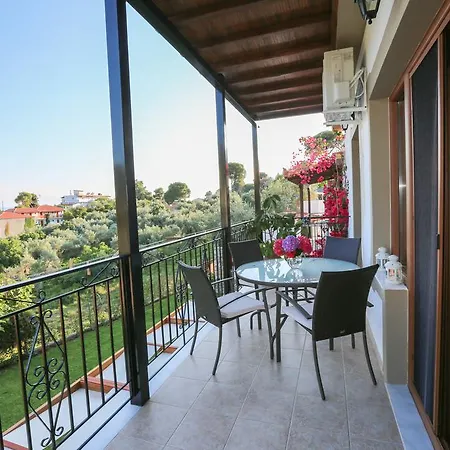 מלון דירות Skiathos Argento 4*