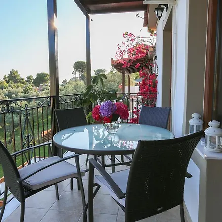 מלון דירות Skiathos Argento 4*